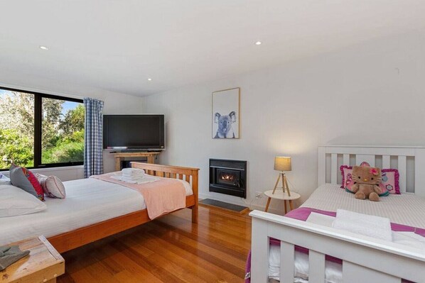 Room - Bass Retreat - Dog Friendly (Skenes Creek)