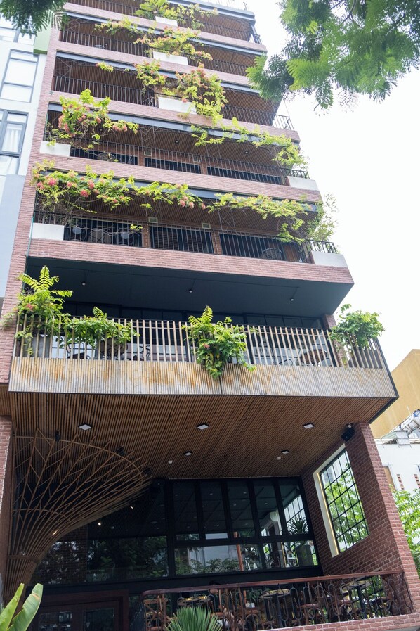 Front of property - Luk Inn Hotel (Da Nang)