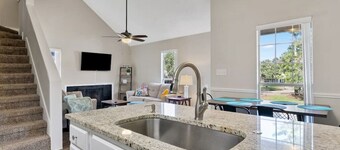 Upscale Cozy Convenient Quality Beds Huge Lake