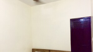 واي فاي مجانًا وملاءات أسرّة