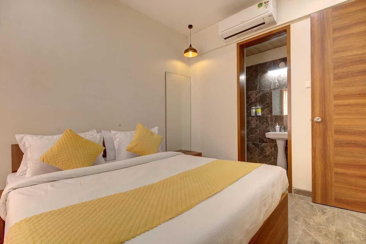 Family Apartment | 4 bedrooms, free WiFi, bed sheets