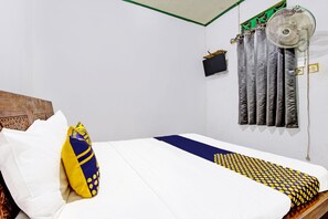 Habitación Confort doble | Escritorio, espacio para trabajar con un portátil, wifi gratis