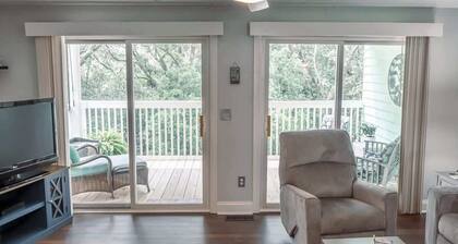 Surfrider Beach Getaway Cozy 1BR, Beach Access!