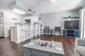 TV, offices - Surfrider Beach Getaway Cozy 1BR,  Beach Access! (Wilmington)