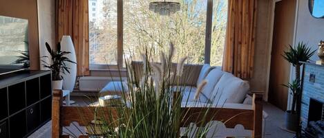Apartment, 3 Bedrooms, Smoking, Balcony | Living area