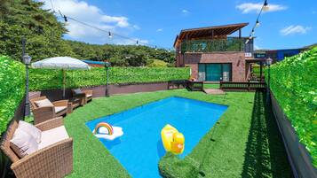 Basic Room, 2 Bedrooms (dokchae) | 2 bedrooms, free WiFi