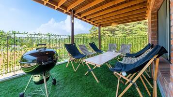 Basic Room, 2 Bedrooms (dokchae) | 2 bedrooms, free WiFi