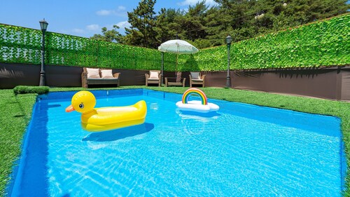 Taean Withdog Aegyeonspa Poolvilla