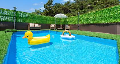 Taean Withdog Aegyeonspa Poolvilla