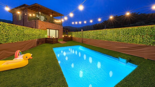 Basic Room, 2 Bedrooms (dokchae) | 2 bedrooms, free WiFi
