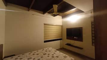3 quartos, escrivaninha, ferros/tábuas de passar roupa, Wi-Fi