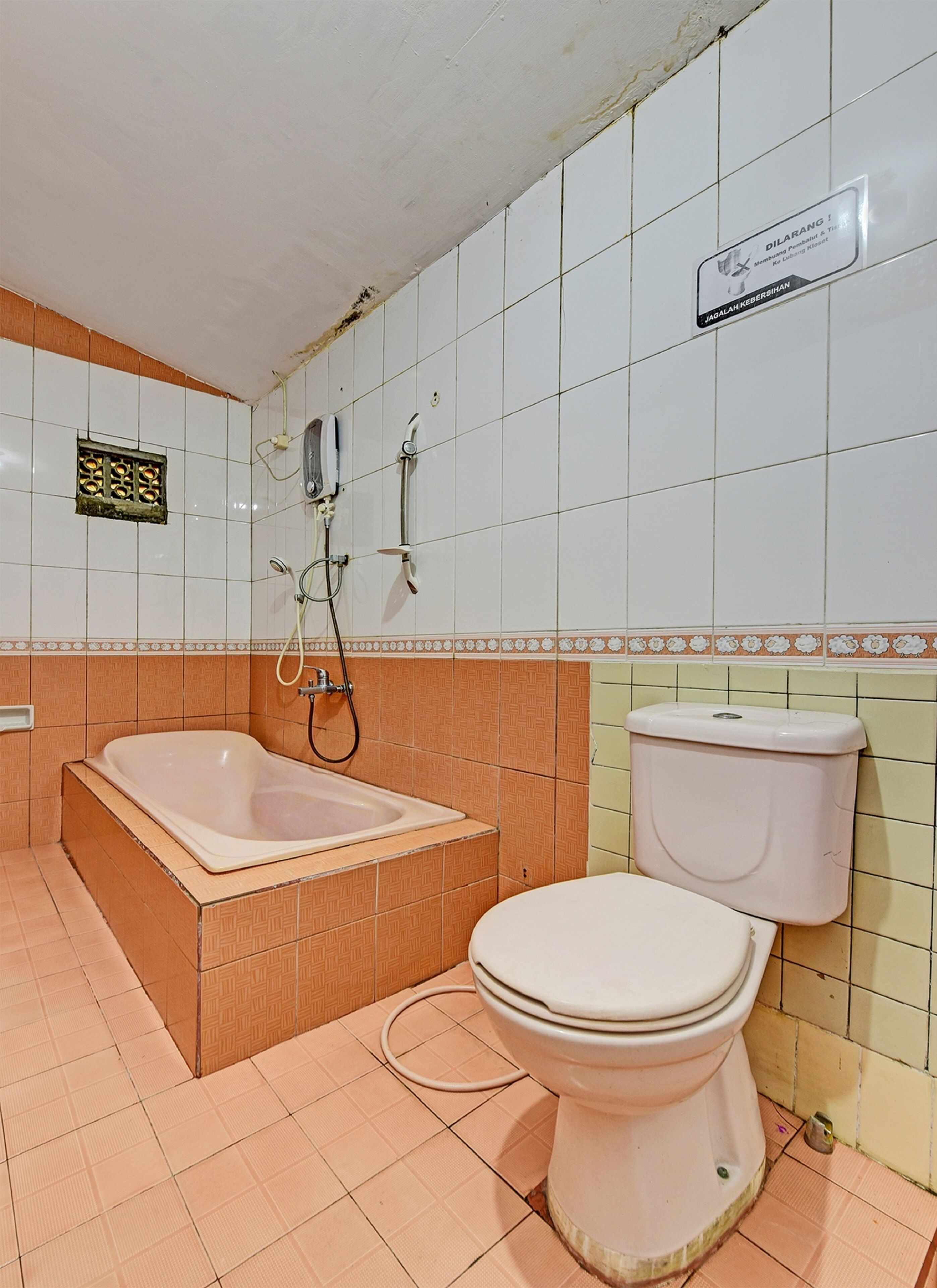 Family Suite | Bathroom | Shower