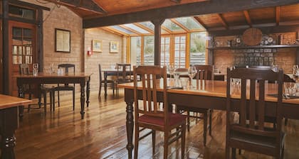 Danseys Pass Hotel