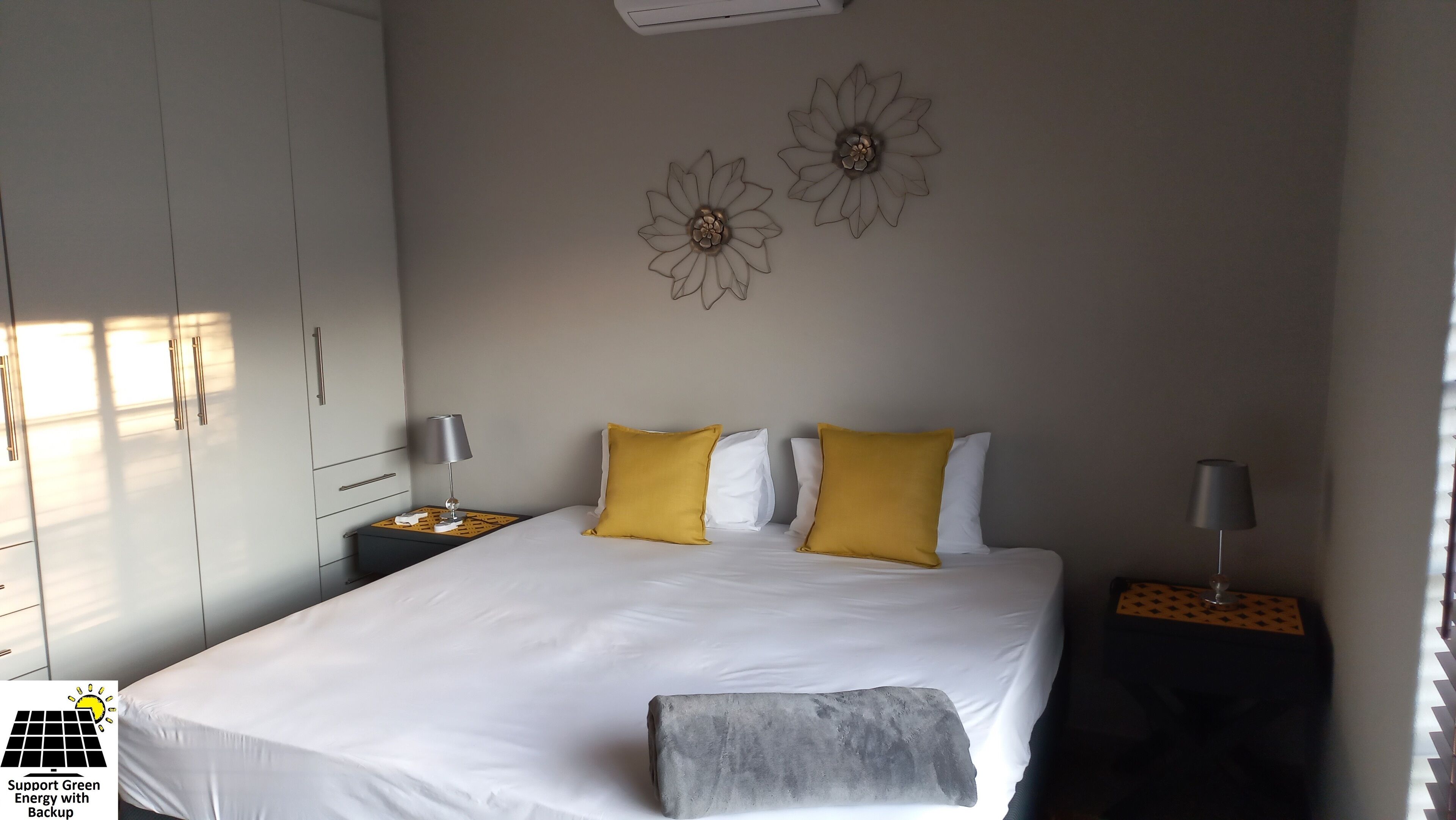 Desk, laptop workspace, free WiFi, bed sheets