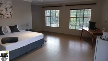 Executive Double or Twin Room | Desk, laptop workspace, free WiFi, bed sheets