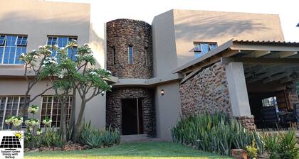 SnL Guesthouse at Visarend