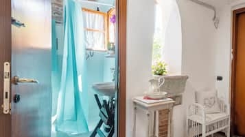 Chalet, 1 chambre, fumeurs, piscine privée | Salle de bain