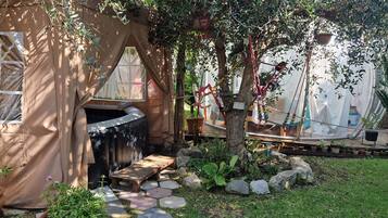 Chalet, 1 Schlafzimmer, Raucher, eigener Pool | Unterkunftsgelände