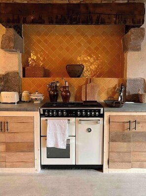 Oven, stovetop, dishwasher, highchair