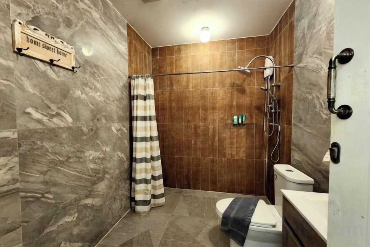 Baño | Amenidades de baño gratuitas y toallas 