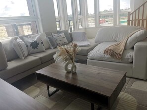 Classic Apartment, 2 Queen Beds, Non Smoking | Living area | 55-inch flat-screen TV with digital channels, Netflix - Waterfront Halsey Height (Toronto)