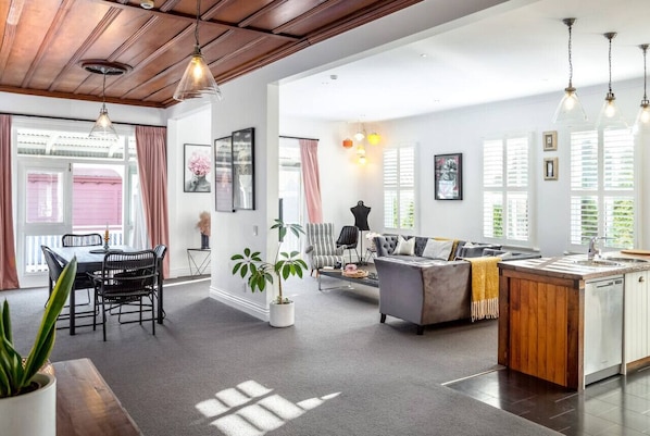 Smart TV - Altitude Apartment Stylish Village Apartment | 2BR, Balcony & Prime Location (Martinborough)