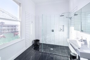 Haartrockner, Handtücher