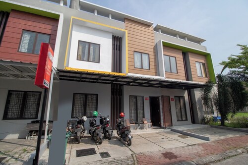 OYO 3253 Sofia Residence