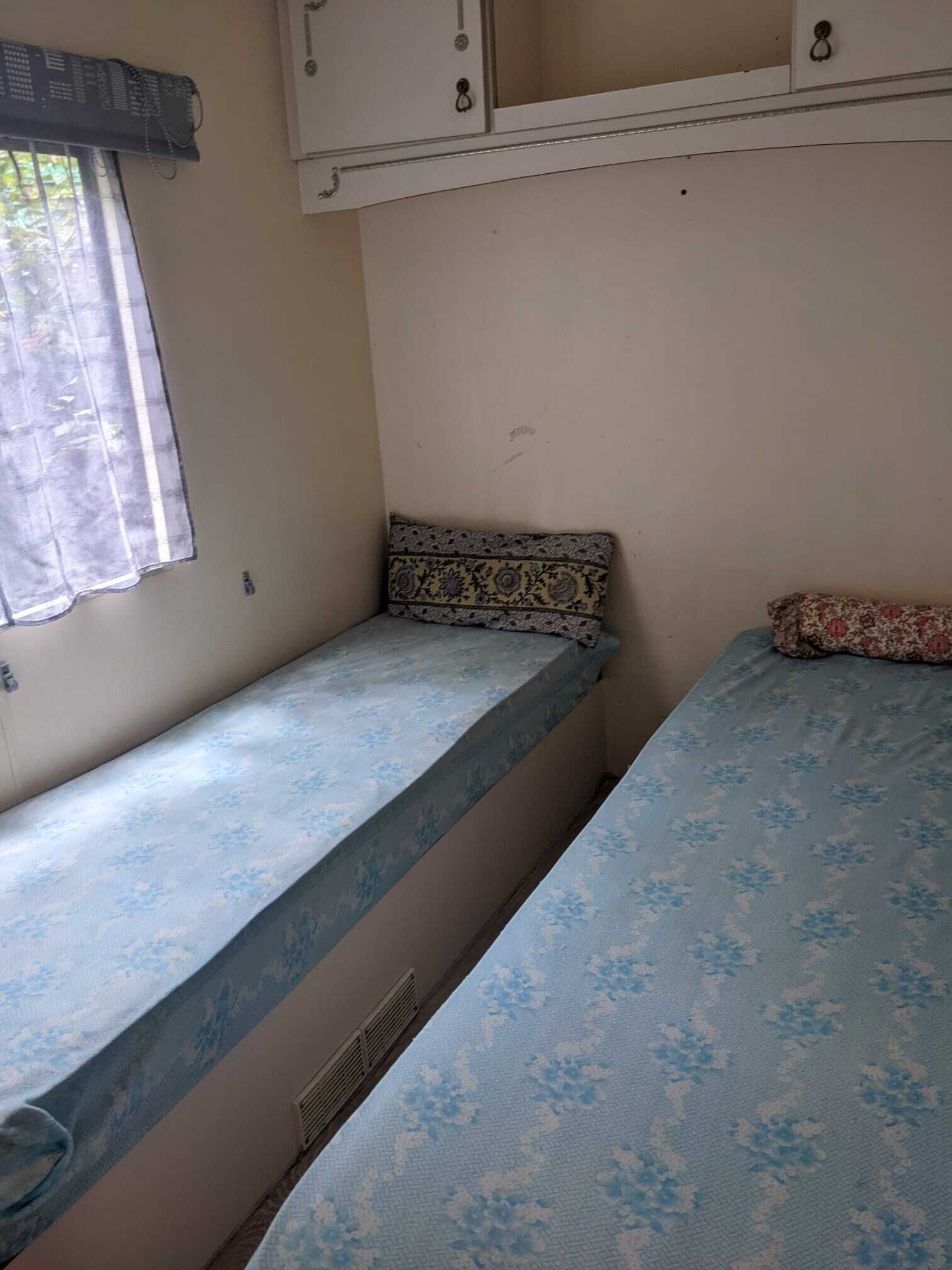 2 bedrooms, bed sheets