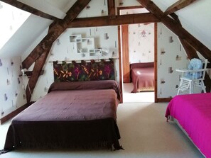 2 bedrooms, free WiFi, bed sheets