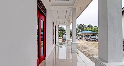 Hotel O Wisma Cendana Syariah Near PASAR FLAMBOYAN