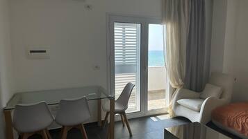 Căn hộ, 2 phòng ngủ, hút thuốc, ban công | Khu ăn uống