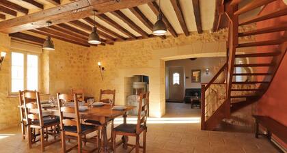 Bright house with enclosed garden, spa, near Perche