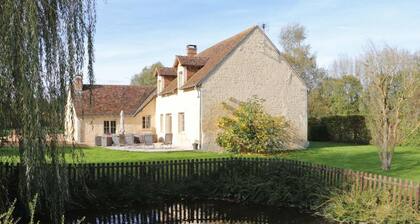 Maison lumineuse avec jardin clos, spa, proche du Perche