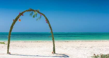 Hakuna Majiwe Beach Lodge
