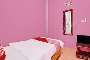 Kamar Twin Deluks | Ruang kerja ramah laptop, Wi-Fi gratis, dan seprai linen