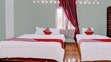 Family Suite | Laptop workspace, free WiFi, bed sheets