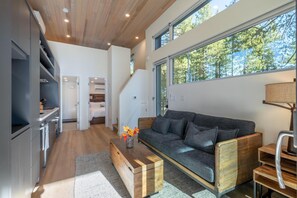 Interior - Adventure Cabin 71 - Luxurious Adventure Cabin (Truckee)