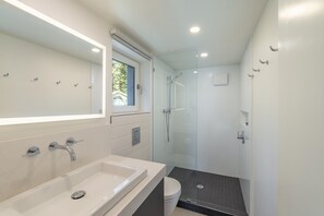 Hair dryer - Adventure Cabin 62 (pet friendly) - Luxurious Adventure Cabin (Truckee)