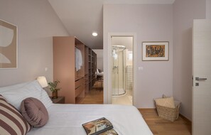 4 Schlafzimmer, Reisekinderbett, kostenloses WLAN, Bettwäsche