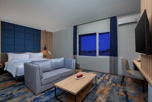 Junior-Doppelzimmer | Zimmersafe, Schreibtisch, kostenloses WLAN, Bettwäsche