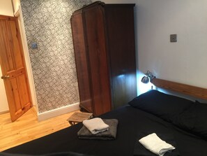 2 bedrooms, WiFi, bed sheets - Artist Apartment in Zone 2 London (London)