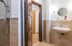 Bathtub, hair dryer