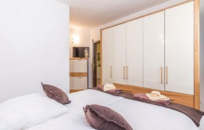 4 camere, Wi-Fi gratuito, lenzuola