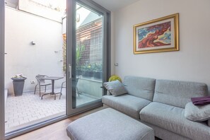 Basic Apartment | Living area - ANDREA COSTA (Bologna)