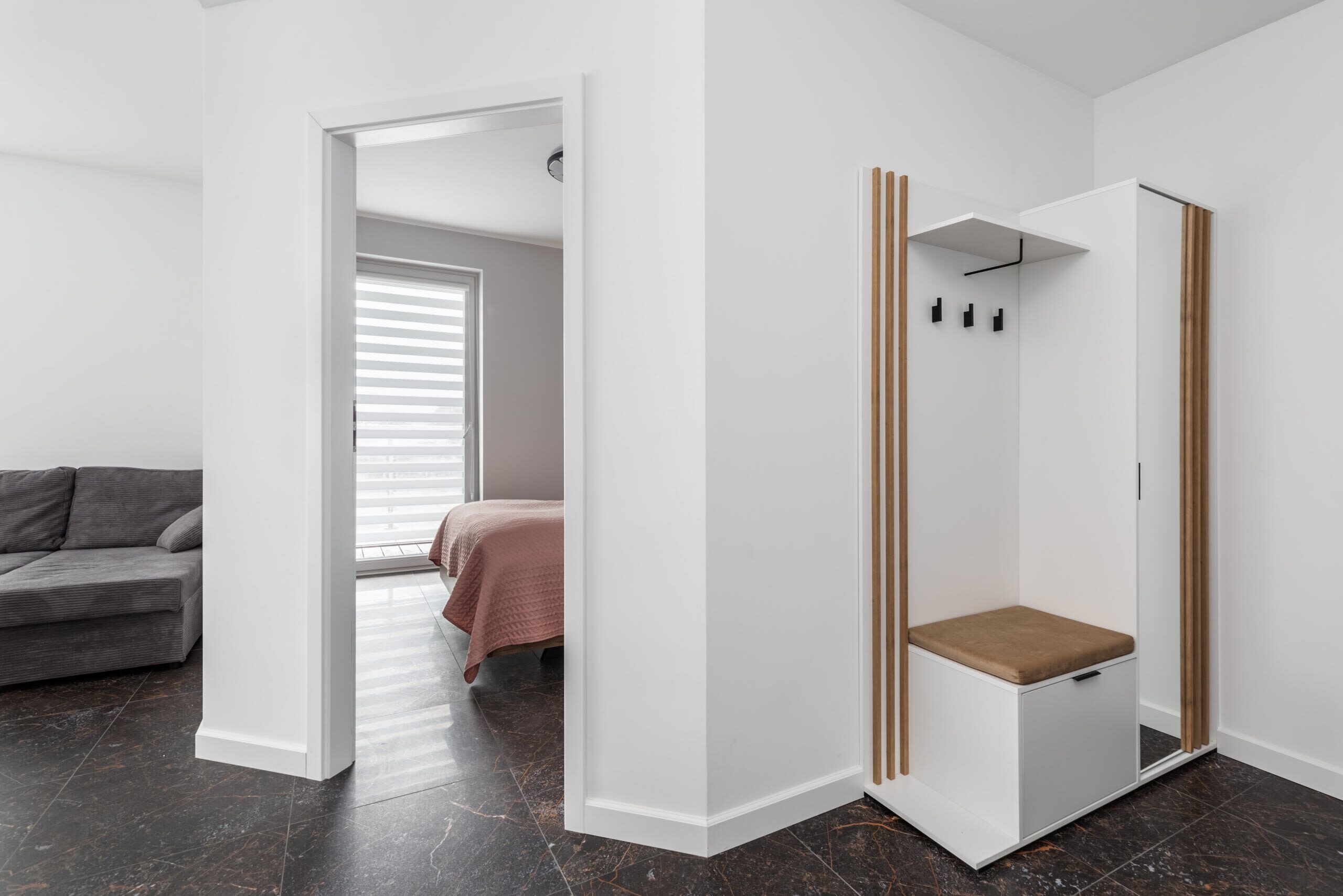 1 chambre, fer et planche à repasser, draps fournis