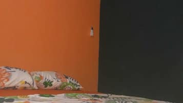 Basic Shared Dormitory | Desk, laptop workspace, free WiFi
