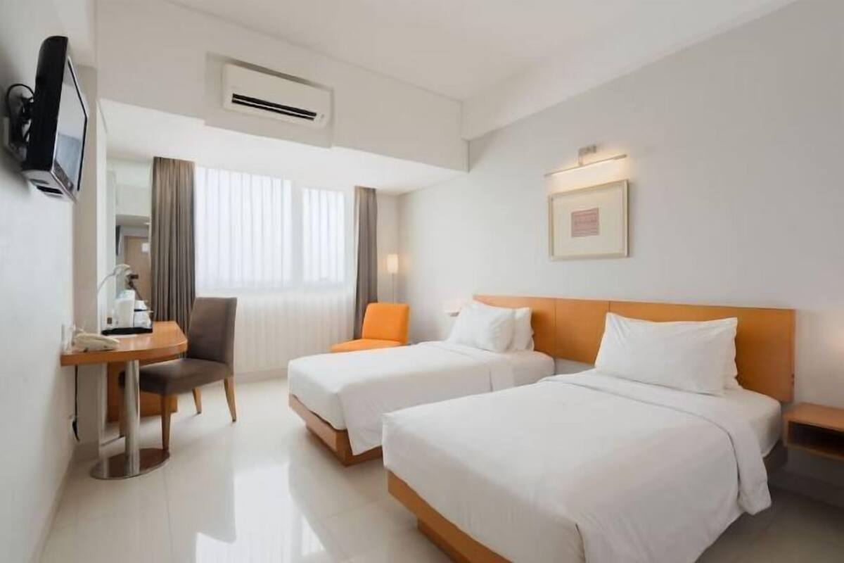 Minibar, individually furnished, desk, free WiFi