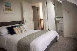 Ferienhaus, Mehrere Betten | 3 Schlafzimmer, Bügeleisen/Bügelbrett, kostenloses WLAN, Bettwäsche