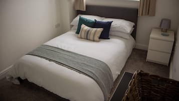 Ferienhaus, Mehrere Betten | 3 Schlafzimmer, Bügeleisen/Bügelbrett, kostenloses WLAN, Bettwäsche